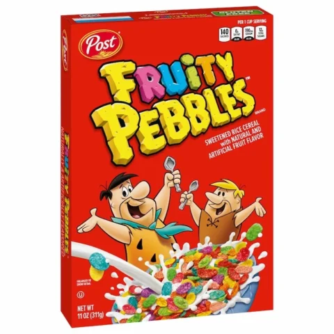 Boîte de céréales Post Fruity Pebbles sans gluten 311g sur fond blanc