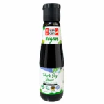 Yuen Chun sauce soja noire vegan sans gluten 210 ml sur fond blanc