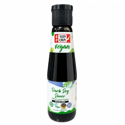 Yuen Chun sauce soja noire vegan sans gluten 210 ml sur fond blanc