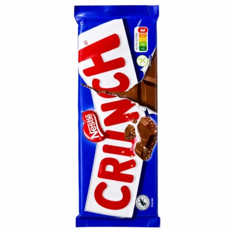 Tablette Nestlé Crunch chocolat au lait au riz soufflé sans gluten 100g sur fond blanc
