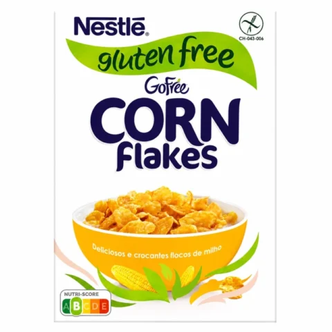 Boîte de Nestlé GoFree Corn Flakes sans gluten 375g sur fond blanc